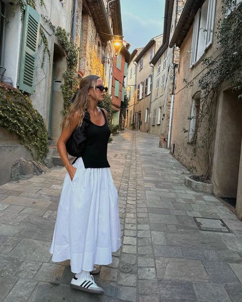 carla ginola (@carla_ginola) • Photos et vidéos Instagram Carla Ginola, Trend Tiktok, Chic Outfits Classy, Outfit Work, Outfits Classy, Dressed To The Nines, Classy Style, Basic Outfits, Fall Fashion Outfits