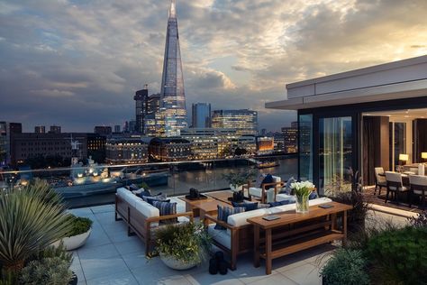 Penthouse Terrace Ideas, Balcony Design Architecture, Apartment Luxury Penthouses, Penthouse Garden, Penthouse London, Rooftop Penthouse, Mayfair House, Penthouse Terrace, Apartment View