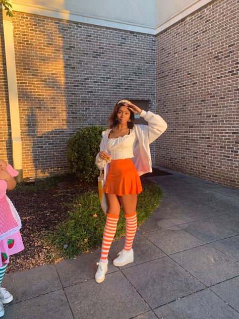 Orange Barbie Outfits, Orange Skirt Aesthetic, Girlycore Outfit, Orange Outfit Ideas Summer, Kawaii Outfits Pastel, Cute Orange Outfit, Aesthetic Fall Halloween, Orange Skirt Outfit, Swat Costume