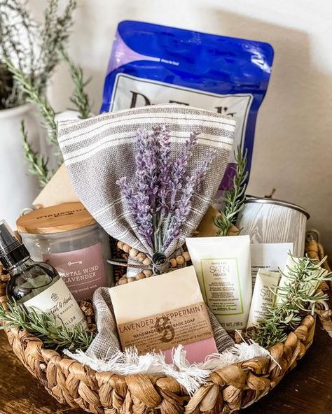 Jen 🌻 on Instagram: "Put this IVF Gift Basket/Comfort Care Basket together for a special friend a while back. #ShesPregnant 🫶🏼🙌🏼 . . . . . #IVF #Invitro #Invitrofertilization #GiftBasket #CarePackage" Self Care Raffle Basket Ideas, Relax Basket Ideas, Farmers Market Gift Basket Ideas, Relaxing Gift Basket Ideas, Gift Basket For Friend, Healthy Gift Ideas, Wellness Basket, Womens Gift Basket Ideas, Self Care Basket Ideas Diy Gifts