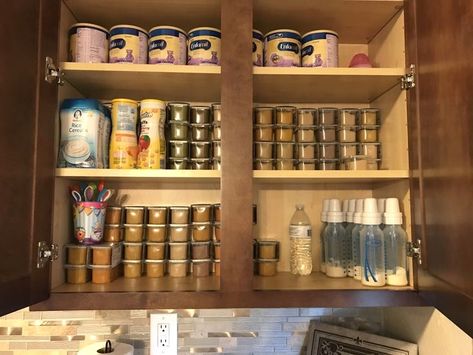 Baby Kitchen Organization, Baby Food Organization, Baby Bottle Organization, Baby Cabinet, Baby Food By Age, Baby Bottle Storage, Food Organization, Best Baby Bottles, Making Baby Food