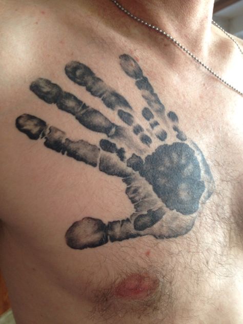 My husbands tattoo. It's of his handprint and our grandsons handprint. Handprint Tattoo Men, Hand Print Tattoo For Guys, Newborn Handprint Tattoo Ideas, Handprint Tattoo For Women, Handprint Tattoo Ideas, Imprint Tattoo, Baby Handprint Tattoo, Grandson Tattoo Ideas, Baby Tattoos For Dads