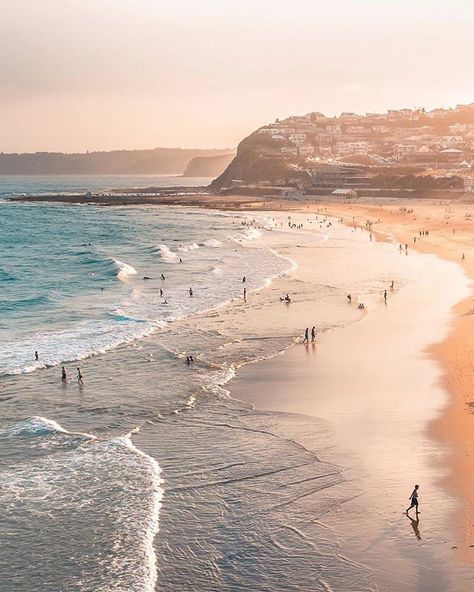 BEACH LOVE @beachloveaustralia  - golden beach front at Newcastle NSW near @merewethersurfhouse  (Pic: @chrisbeetham ) Coffee With A View, Newcastle Beach, Newcastle Australia, Newcastle Nsw, Beach Love, Brunch Cocktails, Paddle Boards, Sky Full Of Stars, Golden Beach