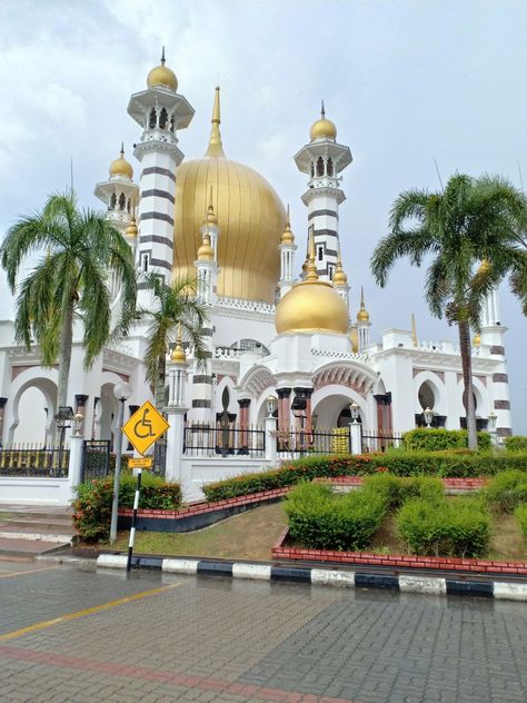 Masjid Ubudiah Kuala Kangsar Kuala Kangsar, Islamic Picture, Mosque Architecture, Spiderman Pictures, Beautiful Names, Beautiful Mosques, Names Of Allah, Islamic Architecture, Islamic Pictures