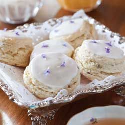 Lavender Cream Scones Confectioners Sugar Glaze, Cream Scones Recipe, Tea Sandwich, Lavender Cream, Lavender Recipes, Cream Scones, Fresh Lavender, Tea Party Ideas, Scone Recipe