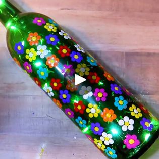 Painted Bottles Ideas Easy Diy, Q Tip Bottle Painting, Glass Bottles Art Paint Easy, Dot Painting On Glass Bottles, Bottle Art Dot Painting, Small Bottle Painting Ideas Acrylics, Metdaan Diy, Art Of Painting, Paint Nite