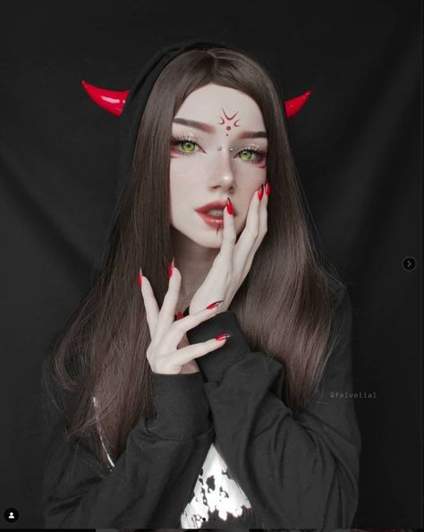 Bandana Hairstyles For Long Hair, Gothic Girl Art, Cool Makeup Looks, Ootd Summer, Hair Reference, Fantasy Makeup, Portrait Poses, Best Cosplay, Cosplay Outfits