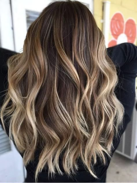 Rambut Brunette, Ombre Hair Blonde, Brown Hair With Blonde Highlights, Brown Hair Balayage, Balayage Hair Blonde, Brown Blonde Hair, Ombre Hair Color, Brown Hair With Highlights, Hair Color Balayage