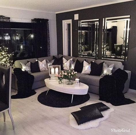 Black And Silver Living Room, Silver Living Room Decor, Silver Living Room, Black Furniture Living Room, Black Living Room Decor, Black And White Living Room, First Apartment Decorating, Glam Living Room, Apartment Living Room Design