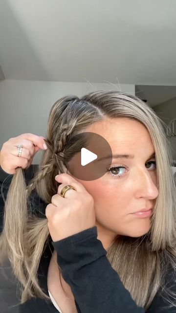 Alexa Mcmanaman on Instagram: "Easy Side Part Hairstyle🩷

•
•
•
•
•
 I can’t believe how secure this feels! All you need is 2 small clear elastics. The flying fuzzies were paid actors 😂🥲

#hair #hairtutorial #hairideas #sidepart #sideparthairstyle #hairhack #hairtrends #hairvideos #haircut hairstyles" Flat Head Hairstyle, Hairstyles For Side Parted Hair, Side Parted Hairstyles, Hairstyles Side Part, Side Part Hairstyle, Side Part Hairstyles, Fun Hair, Side Part, Beauty Stuff