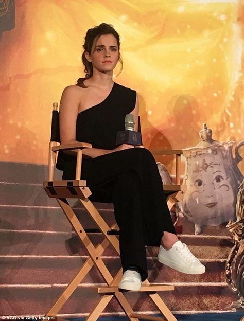 Emma Watson Red Carpet, Emma Watson Outfits, White Plimsolls, Emma Watson Style, Bonnie Wright, Jenna Coleman, Press Tour, Girls Watches, The Twilight Saga