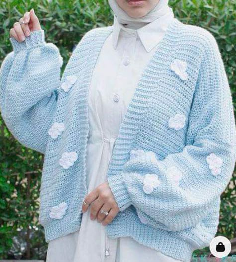 Crochet Sweater Design, Crochet Cardigan Free, Stylish Outfits Casual, Aesthetic Sweaters, Crochet Lace Blouse, Muslim Outfits Casual, Fashion Top Outfits, Quick Outfits, Crochet Dress Pattern