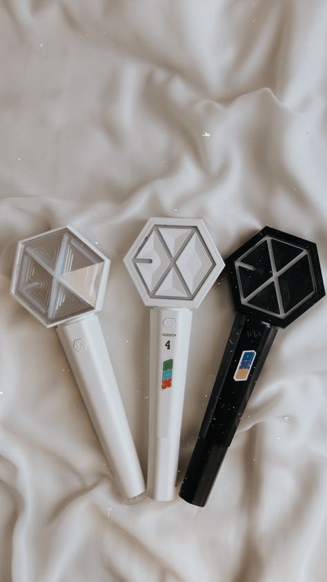 Exo Lightstick Wallpaper, Exo Lightstick Aesthetic, Lightsticks Kpop, Neon Sign Logo, Lightstick Exo, Exo Lightstick, Exo For Life, Exo Logo, Exo Merch