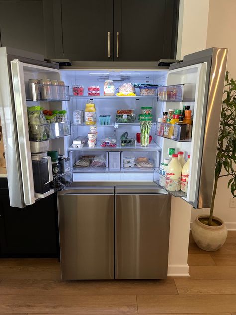 Fridge Inside, Huge Fridge, Inside Fridge, Open Fridge, Dream Life House, Dream Living, French Door Refrigerator, Art Class, Future House