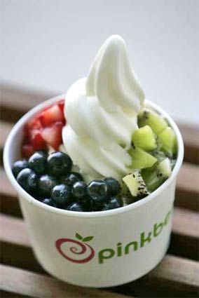 Pinkberry Frozen Yogurt, Istanbul Trip, Yogurt Shop, Frozen Yoghurt, Healthy Treats, Frozen Yogurt, Om Nom, Yummy Treats, Yogurt