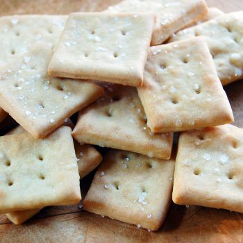 Homemade Soda Crackers Homemade Soda Crackers, Soda Crackers, Cracker Recipe, Cracker Candy, Homemade Soda, Saltine Crackers, Cracker Recipes, Chowder Recipes, Ramadan Recipes