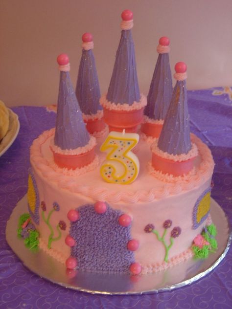 Princess Castle Made for a freind's daughter's 3rd Birthday Easy Princess Castle Cake, Homemade Princess Cake, Diy Princess Birthday Cake, Diy Disney Princess Cake, Castle Cakes For Girls Birthday, Princess Cakes Ideas Girl Birthday, Diy Princess Cake, Castle Cake Diy, Simple Princess Cake