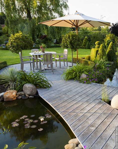 Garden With Pond, Small Pond, Pond Landscaping, Have Inspiration, Garden Pond, Traditional Landscape, Garden Landscape, Perfect Garden, Terrace Garden