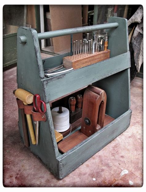 Leather Work Tote, Wood Tool Box, Wooden Tool Boxes, Woodworking Shop Plans, Leather Work Bag, Leather Working Tools, Woodworking Shop Layout, Woodworking Storage, Unique Woodworking