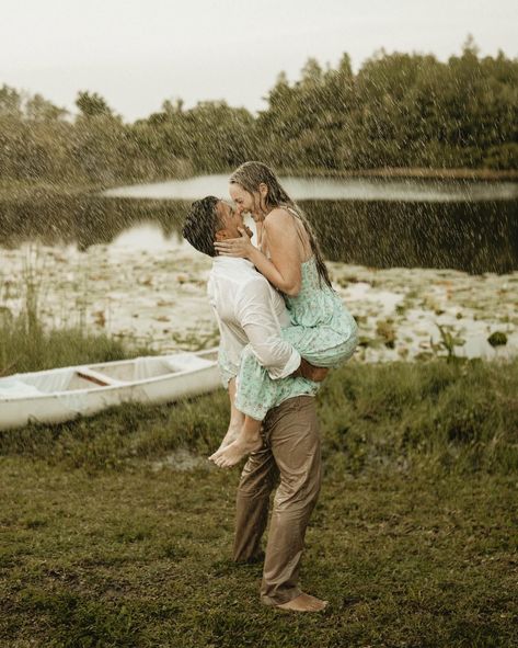 “I think our love can do anything we want it to!”🫶🏼 - The Notebook Part two of ‘The Notebook’ inspired canoe shoot! @jesswilliamsphotography 😍 Canoe rental: @freedomphotographyfl Model couple, Model Couple, Models, Couple, The Notebook, The Notebook movie, Romance, Canoe Photoshoot, Canoe shoot, Noah and Allie #modelcouple #thenotebook #thenotebookmovie #romancemovies #canoeshoot #canoephotoshoot #noahandallie #explorepage #explore #couple #couplegoals #coupleinspiration #modelcouple #c... Canoe Photoshoot, Noah And Allie, The Notebook Movie, Boat Engagement Photos, Movie Romance, Notebook Movie, Model Couple, Couple Photoshoot Ideas, Anniversary Photoshoot