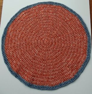 Grote cirkel haken - een tutorial / how to crochet a perfect big circle How To Crochet, How To, Braided Rugs, Placemats, Van, Crochet