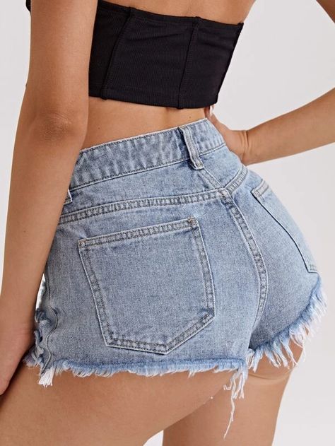 Short Jeans Women, Hot Shorts Outfits, Jean Short Shorts Outfit, Jeans Shorts Aesthetic, Mini Jeans, Denim Short Shorts, Bum Shorts, Jean Shorts Women, Tight Shorts Outfit