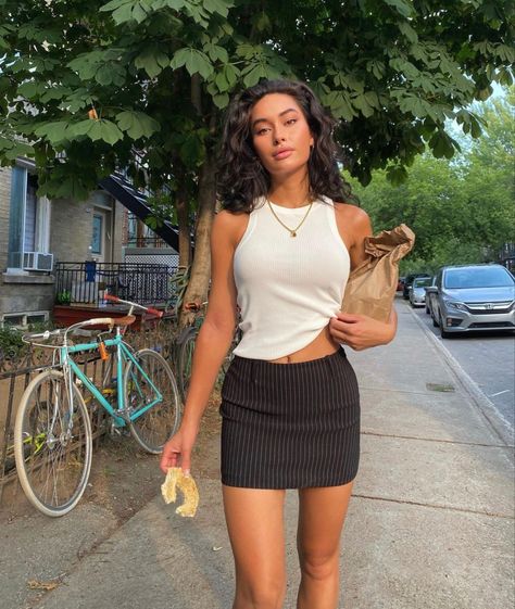 Silk Skirt Outfit Summer, Skirt Shirt Outfit, Coffee Date Outfit, Silk Skirt Outfit, Skirt Outfit Summer, Coffee Date Outfits, Coffee Outfit, Date Outfit Summer, Date Outfit