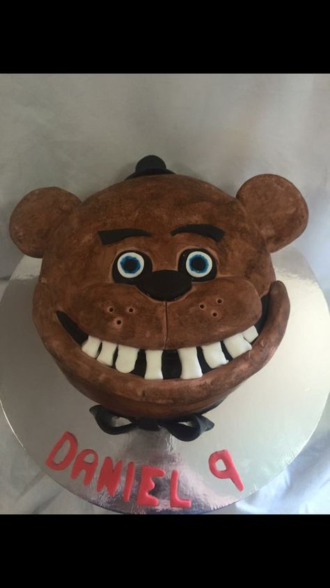 Five Nights at Freddy's Cake Fnaf Cakes Funny, Fnaf Birthday Cake, Freddy Cake, Fnaf Lps, Fnaf Food, Five Nights At Freddy's Cake, Silly Cakes, Fnaf Cakes, Fnaf Cakes Birthdays