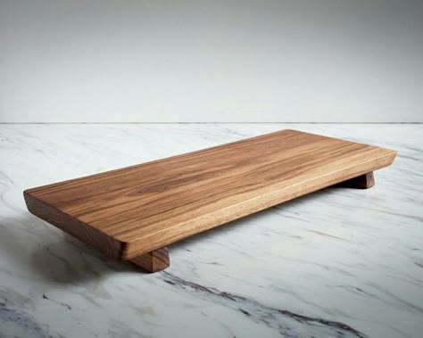 Diy Wood Tray, Wooden Serving Boards, Wood Serving Board, Wooden Chopping Boards, Wood Plate, Trendy Diy, Wood Accessories, Chopping Boards, Wood Tray