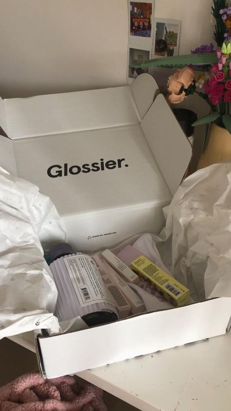 video:
 • unboxing video
 • glossier summer haul
 • summer glossier unboxing
 • unboxing makeup
 • unboxing skincare
 • glossier haul
 • glossier products
 • glossier unboxing 
 • glossier wear unboxing
 • glossier wear
 • trendy skincare
 • aesthetic products Product Review Video Ideas, Cosmetic Unboxing, Glossier Unboxing, Skincare Aesthetic Products, Ucg Content, Glossier Videos, Unboxing Skincare, Glossier Haul, Skincare Glossier