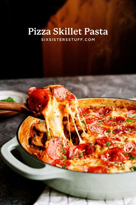 Pizza Skillet Pasta Pizza Skillet, Skillet Pizza, Skillet Pasta, Sausage Spaghetti, Six Sisters Stuff, Recipes Ground Beef, Meals On Wheels, Food Is Good, New Recipes To Try