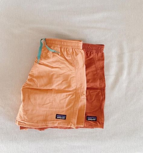 🌊 Outfits Men Summer, Outfits Aesthetic Summer, Aesthetic Summer Outfits, Patagonia Baggies, Summer Outfits Black Woman, Summer Outfits Aesthetic, Summer Outfits 2024, Summer Outfits Black, Girl Shorts