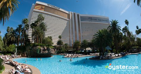 The Pool at The Mirage Mirage Hotel Las Vegas, Mirage Las Vegas, Hotels In Las Vegas, Las Vegas Pool, Vegas Pool, Mirage Hotel, Las Vegas Photography, Las Vegas Vacation, The Mirage