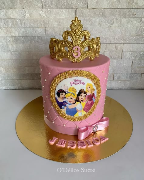 Instagram post by O'Délice Sucré • Sep 23, 2020 at 6:02pm UTC Disney Princess Birthday Cake Ideas, Princess Pink Cake, Princes Cake, Princess Cake Ideas, Birthday Cake Princess, Pink Princess Cakes, Princess Party Cake, Princess Theme Cake, Batman Cake Topper