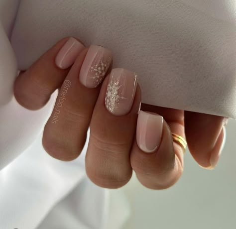 Nails Subtle, Short Nail Ideas, Engagement Nails, Trendy Summer Nails, Small Nails, Milky Nails, Christmas Gel, Romantic Nails, Subtle Nails