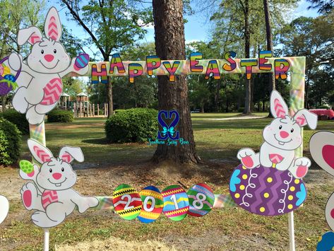 Photo Booth Frame Easter 2018  #southernsassy4u Easter Photo Booth Ideas, Easter Bunny Photo Booth, Easter Photo Booth Props, Ester Decoration, Easter Photo Frames, Easter Photo Booth, Easter Yard Art, Easter Yard Decorations, Easter Scavenger Hunt