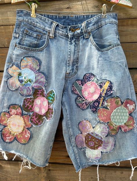 Camp Verde Arizona, How To Patch Jeans, Boho Bottoms, Hippie Shorts, Ropa Upcycling, Party Jeans, Patched Denim, Patched Denim Jeans, Repurposed Denim