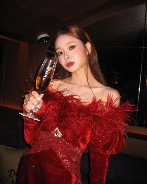 Song Jia Dress, Song Jia Aesthetic, Jia Aesthetic, Jia Song, Rpw Port Girl Aesthetic Korean, Dear Zia, Blair Waldorf Aesthetic, Song Jia, Red Icons:)