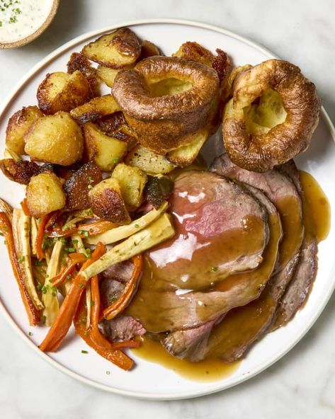 English Roast, Carrots And Parsnips, Creamy Horseradish, Sunday Roast Dinner, Roasted Carrots And Parsnips, Creamy Horseradish Sauce, Roasted Beef, Sliced Roast Beef, Beef Round