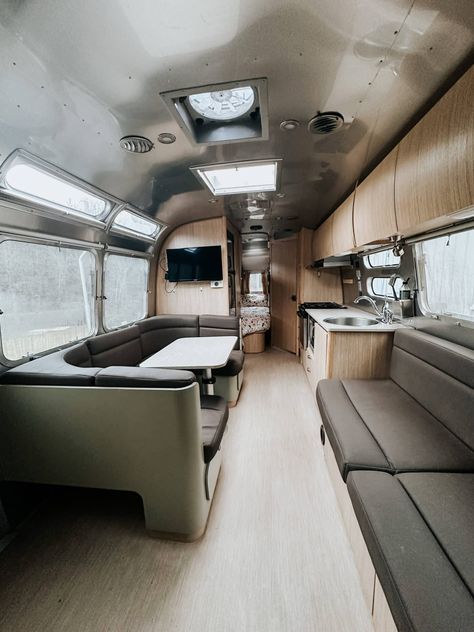 2018 30FT Flying Cloud For Sale In Bozeman , Montana - Airstream Marketplace Flying Cloud Airstream, Rear Bike Rack, Airstream Flying Cloud, Airstream Trailers For Sale, Airstream Renovation, Bozeman Montana, Airstream Trailers, Composting Toilet, Bike Rack