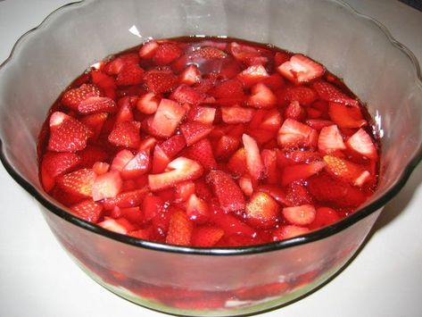 How to Make a Delicious Jello Fruit Salad: 10 Steps (with Pictures) Jello Fruit Salad, Jello Fruit, Jello Fruit Salads, Jelly Salad, Jello With Fruit, Jello Mold Recipes, Jello Flavors, Kenwood Chef, Jello Dessert Recipes