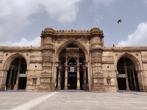 Shahi Jama masjid, Ahmedabad, Gujarat 😍😍😍 Jama Masjid Ahmedabad, Jama Masjid, Random Clicks, Ahmedabad, Louvre, Building, Travel, Quick Saves