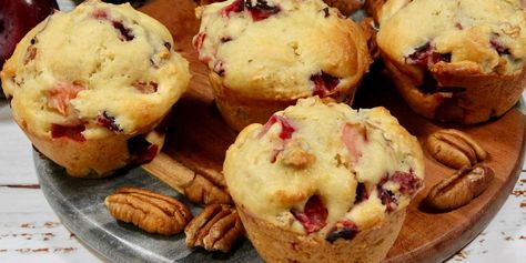 Plums Recipes, Easy Oatmeal Muffins, Pecan Muffins Recipe, French Breakfast Puffs, Breakfast Puffs, Pecan Pie Muffins, Food Competition, Cherry Muffins, Pecan Muffins