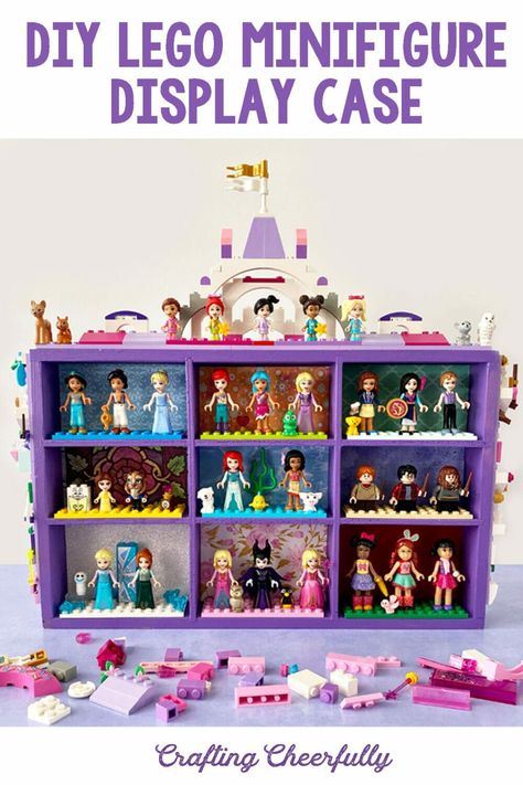 Create a unique LEGO minifigure display case for kids that is both a great place to display your favorite minifigures AND a fun new place to play! This is a fun DIY LEGO display case you can create! Lego Stand Ideas, Lego Base Plate Ideas, Lego Minifigure Display Diy, Diy Lego Display, Lego Shelf, Cheap Lego, Mini Figure Display, Harry Potter Display, Lego Display Ideas