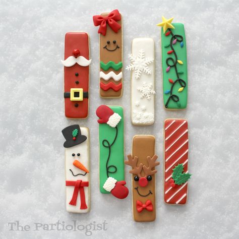 Christmas Cookie Sticks, Decorated Christmas Cookies, Cookies Cupcake, Cookie Sticks, Christmas Biscuits, Sugar Cookie Designs, Christmas Tree Cookies, Xmas Cookies, Creative Cookies