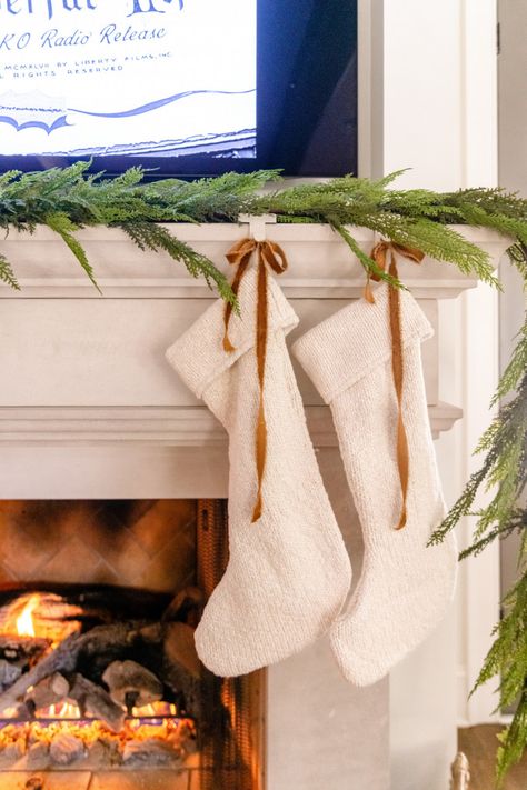 Fireplace Mantle Christmas, Decor Fireplace Mantle, Holiday Fireplace Decor, Diy Stocking Holder, Home Decor Fireplace, Gold Christmas Stockings, Mantle Christmas, Holiday Fireplace, Holiday Garland