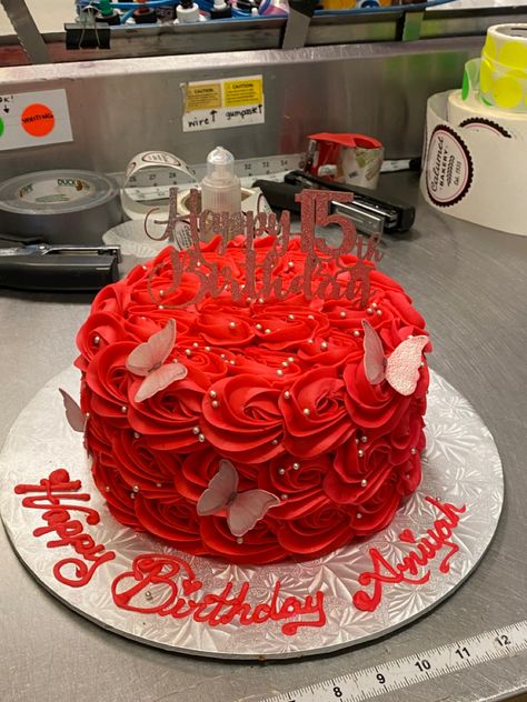 Cake With Hearts Decoration, Red Glitter Cake, Butterfly Baby Shower Cake, Fancy Birthday Cakes, 24th Birthday Cake, Professional Cake Decorating, Red Birthday Cakes, 17 Birthday Cake, Birthday Cake For Mom