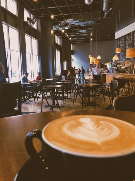 Sitting In A Coffee Shop Aesthetic, Coffe Asthetic Picture Night, Sapphic Christmas, Aesthetic Coffee Shop Pictures, Working At Coffee Shop Aesthetic, Coffee Shop Aesthetic Outfits, Night Coffee Shop Aesthetic, Cofee Cafeteria Aesthetic Wallpaper, Wings Ideas