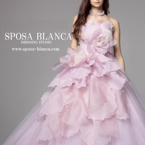 Organza Gowns, Dress With Flowers, Gowns Dresses Elegant, 파티 드레스, Indian Gowns Dresses, Fashion Gowns, Kids Designer Dresses, Designer Party Wear Dresses, فستان سهرة