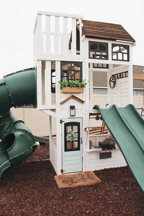 Aesthetic Swingset, Meadow Mountain, Playhouse Ideas, Backyard Playset, Outdoor Playhouse, Kids Backyard Playground, Play Area Backyard, Backyard Playhouse, Playground Set